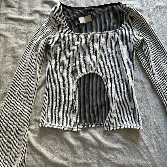 PLT Top - Picture 1 of 2